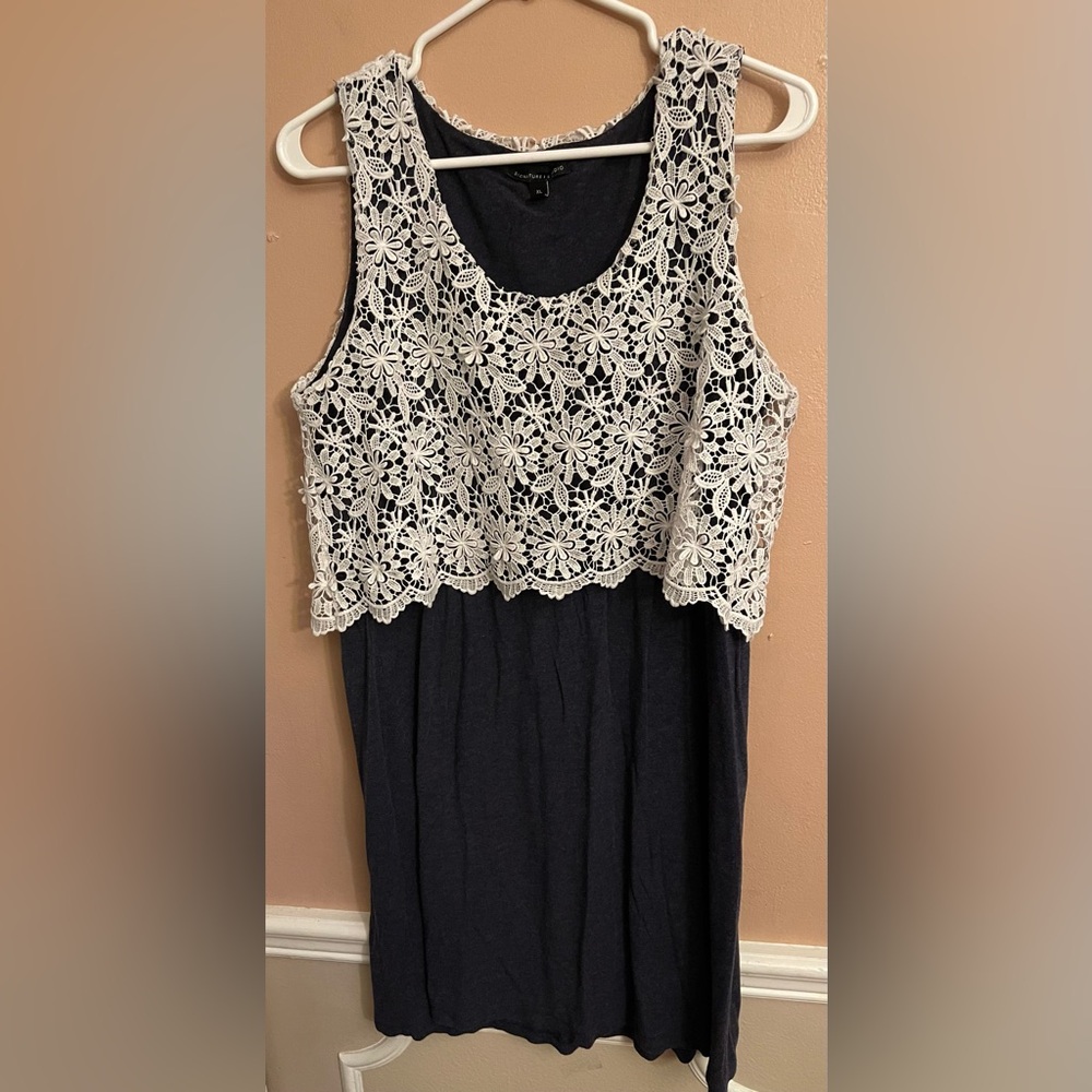Signature Studios crotchet women’s dress size XL NWOT